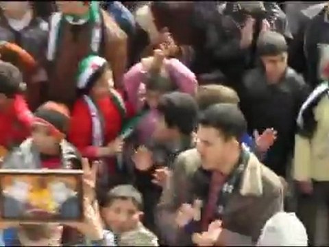 فري برس إدلب تفتناز نصرة لحمص وصورة للشهيد حسن حمزة 6 2 2012