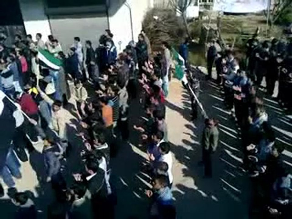 فري برس   مظاهرة حاشدة في مدينة كفرنبودة في ريف حماة تنديدا بموقف روسيا والصين 5 2 2012