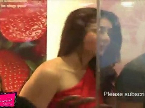 Hot Kareena Kapoor & Imran Khan Enjoy @ Promotion Of Film Ek Main Aur Ekk Tu