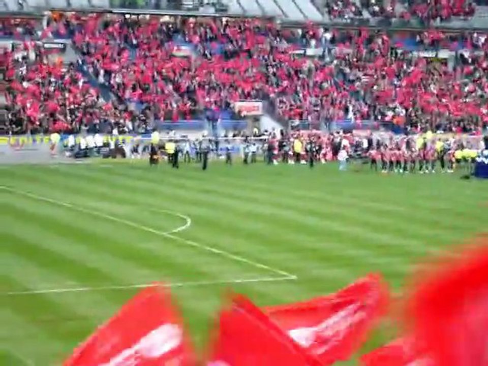 LOSC-OL Stade de France 1/03/2008 entrée des équipes