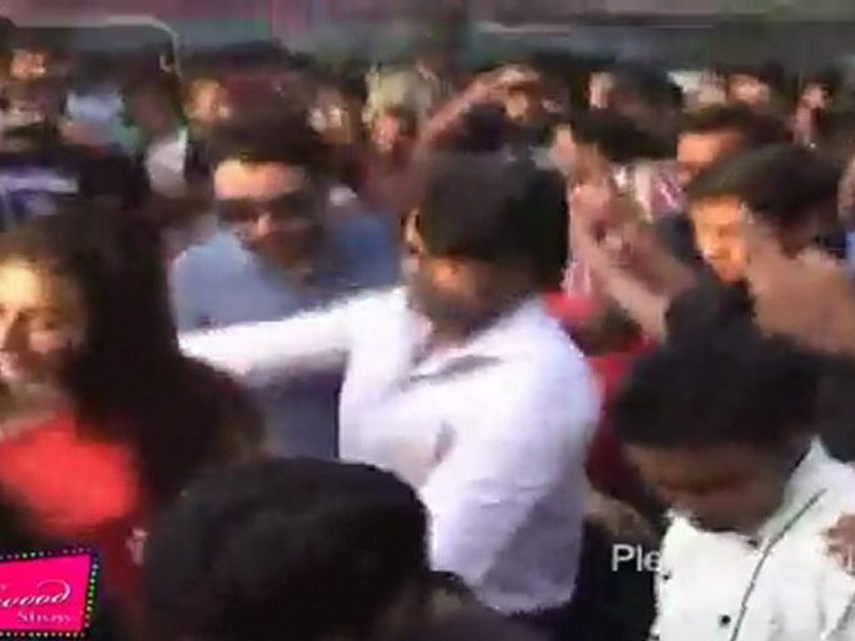Hot Kareena Kapoor & Imran Khan @ Promotion Of Film "Ek Main Aur Ekk Tu"