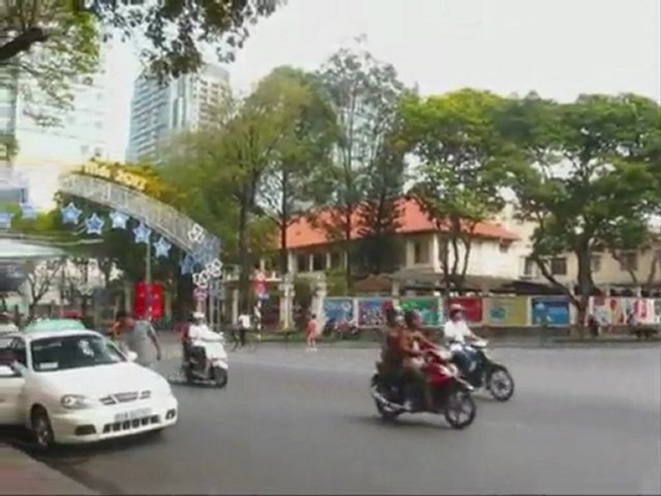Bao giờ em mới hiểu - Minh Châu (Saigon center)