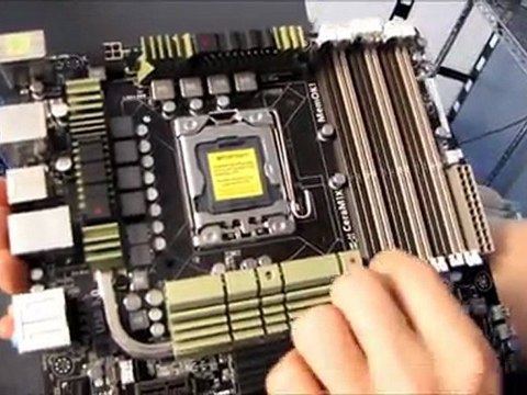 ASUS Sabertooth X58 Military Grade Gaming Motherboard Unboxing & First Look Linus Tech Tips