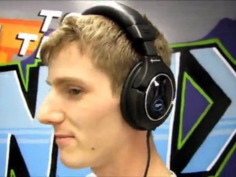Sharkoon XTATIC SP Headset for PC, Xbox 360 & PS3 Unboxing & First Look Linus Tech Tips