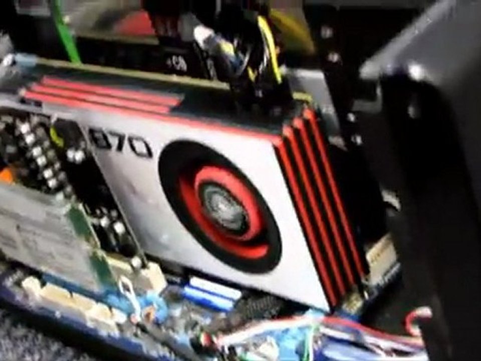 Full Tour of MSI Radeon HD 6870 3x 46" Eyefinity Setup for NCIX Tech Tips Linus Tech Tips