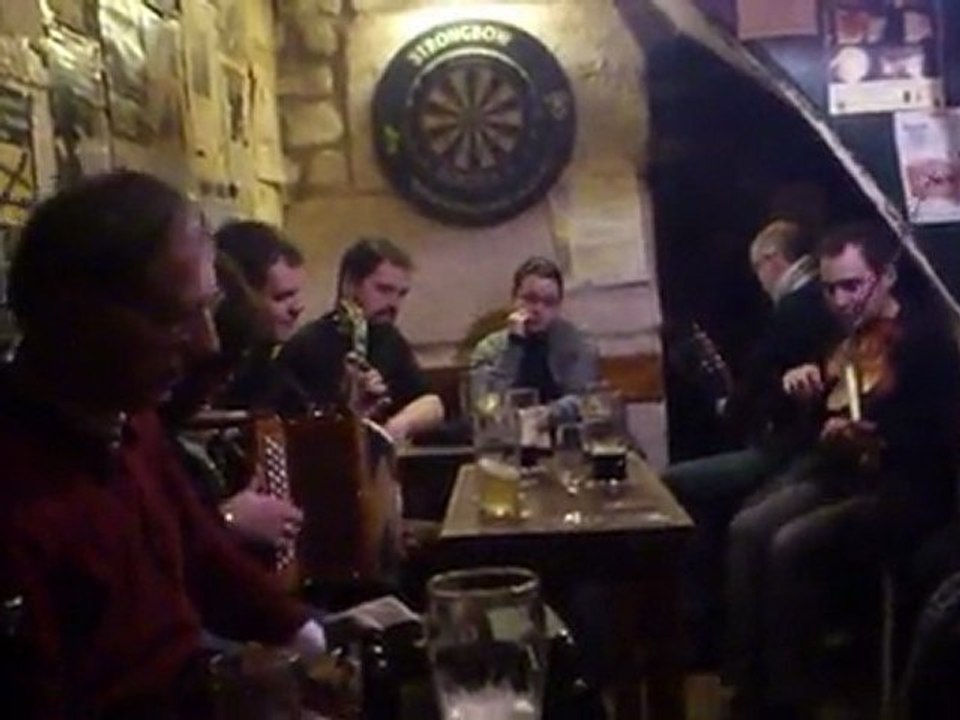 Bourrée d'Auvergne (1ère moitié) - session musique d'Auvergne au Quiet Man