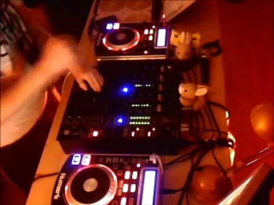 Ryan Reverb - 10 Min Mix #2 [Electro]