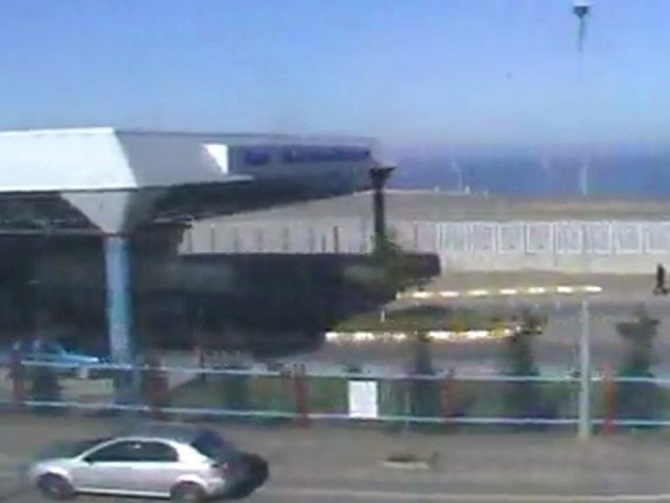 M2U03799