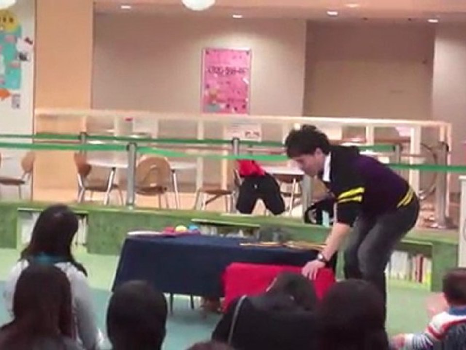 子ども広場節分読み聞かせ