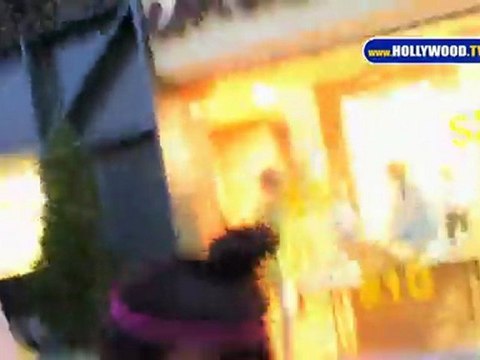 Nicole Murphy recibe tratamiento en el salon en Beverly Hills