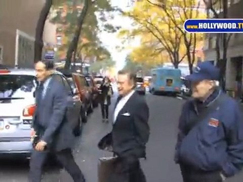 Regis Philbin en su camino a Live with Regis and Kelly