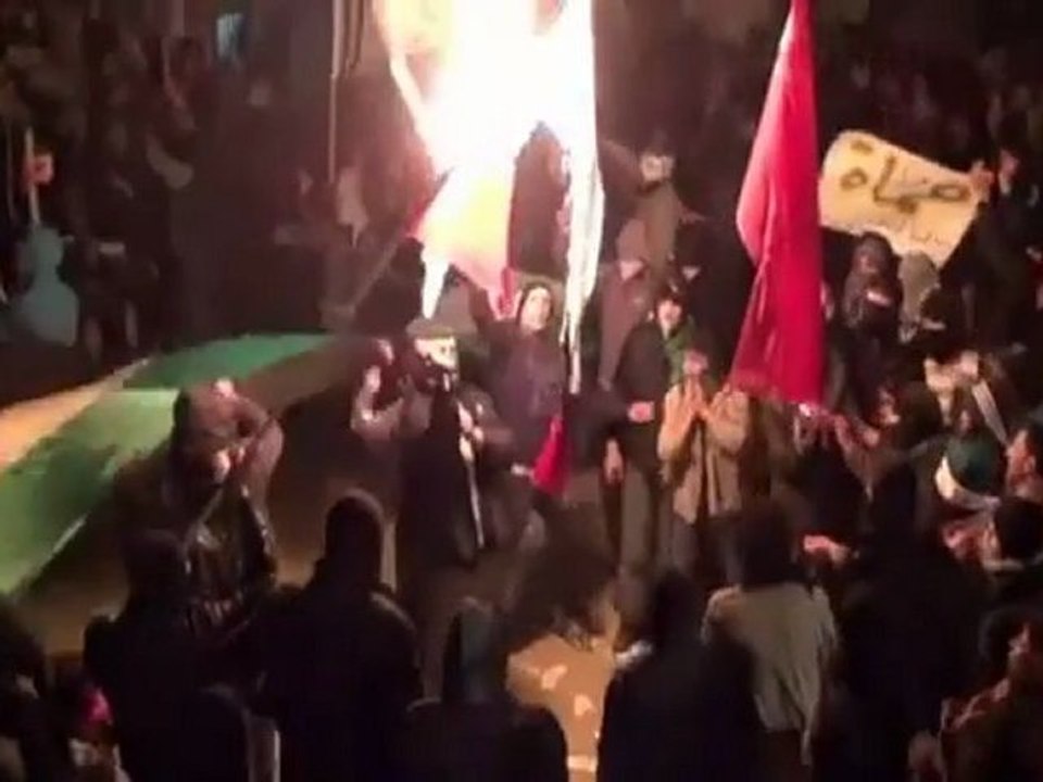 فري برس   دمشق كفرسوسة مظاهرة رائعة نصرة لداريا وحمص ومضايا 6 2 2