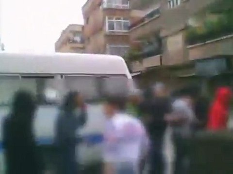 فري برس دمشق كفرسوسة المتظاهرون الغاضبون في وسط الشارع حي المعصرة بعد انتهاء التشييع 6 2 2012