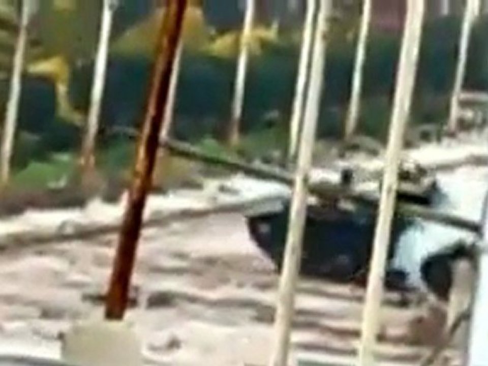 Russia's Lavrov visits Assad as Syrian forces bombard Homs