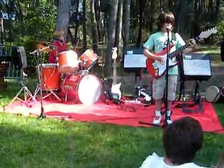 regarde moi by Loïc et Lucas