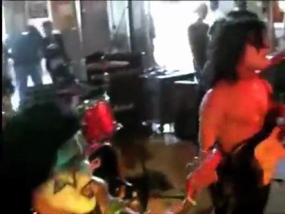 SHORTYS KISS - GOD GAVE ROCK N ROLL