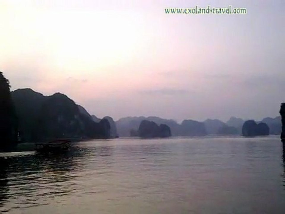 Baie d'Ha Long - Voyage au Vietnam, Trekking au Vietnam, Séjours au Vietnam, voyage de photo au Vietnam, circuit de photo au Vietnam - Exoland Travel!
