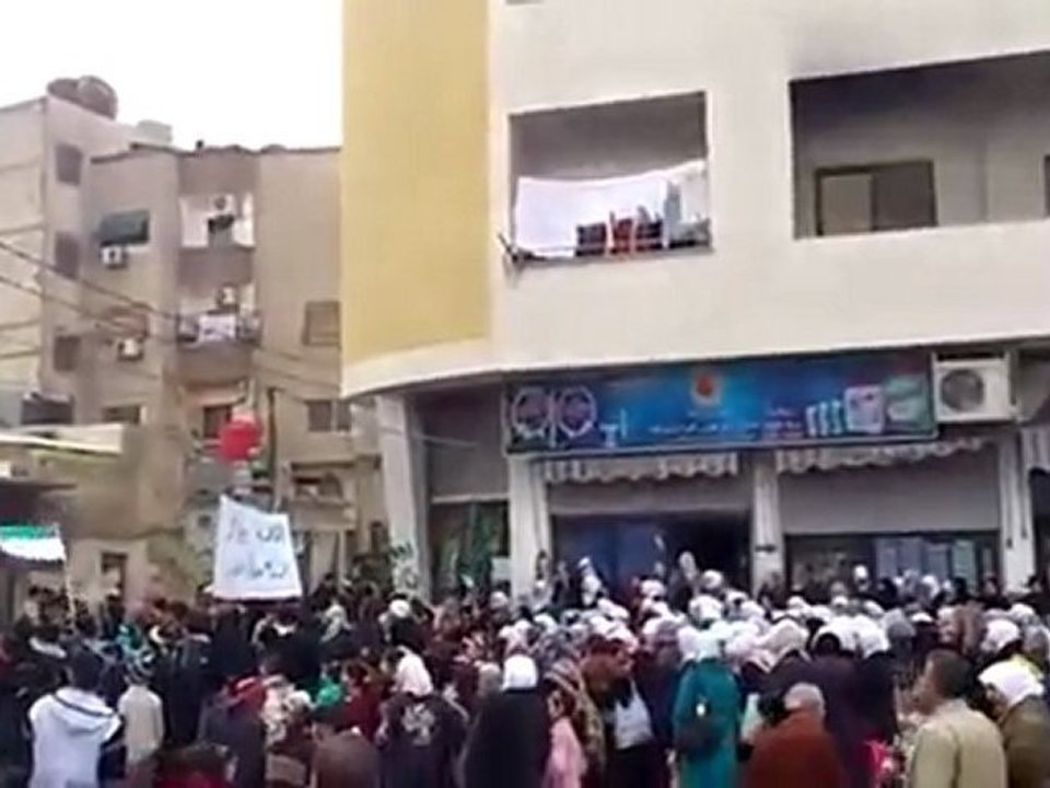 فري برس   طلابية في العاصمة دمشق حي برزة نصرة لحمص7 2 2012