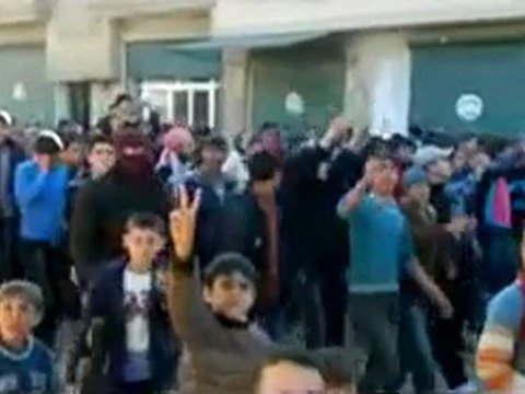 فري برس ادلب كللي مظاهرة نهارية نصرة لاهلنا في حمص 7 2 2012