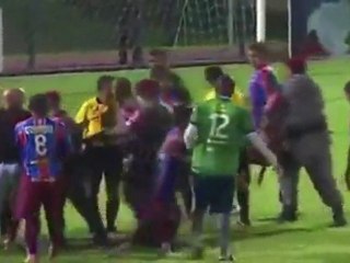 Violenta agresión a un árbitro en Brasil