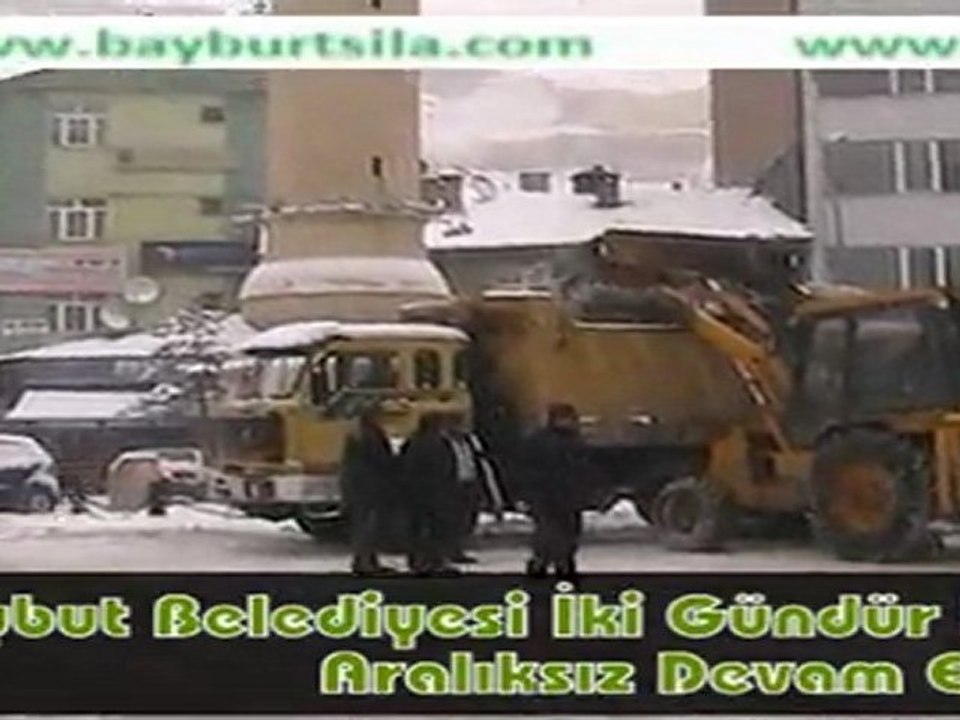 Belediye Karla mücadele çalışmalarına aralıksız devam ediyor