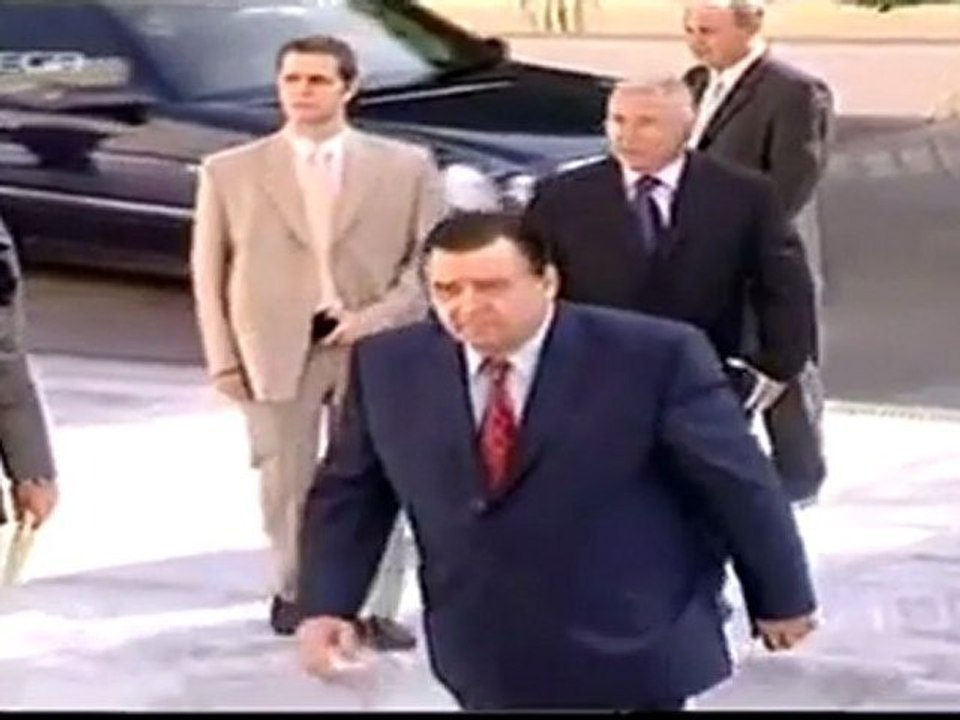 Κόντρα Τσίπρα Καρατζαφέρη
