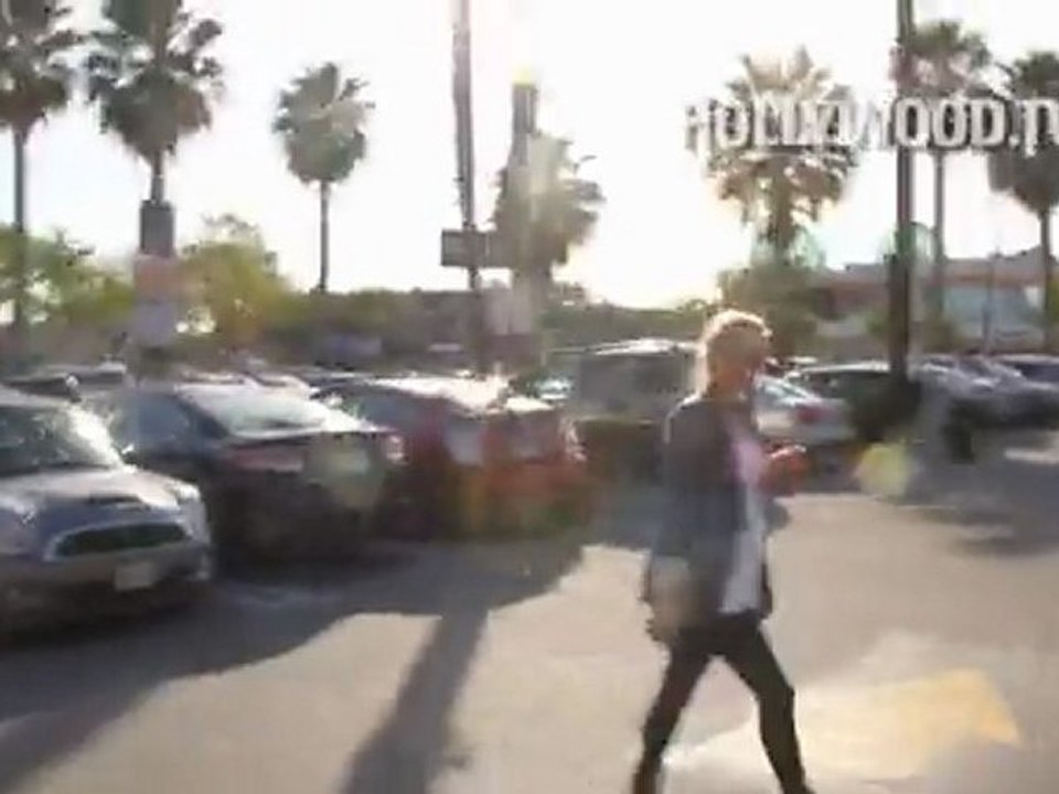 Beatrice Rosen va de compra en Whole Foods