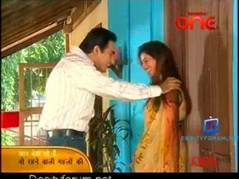 Woh Rehne Wali Mehlon Ki - 8th February 2012 - pt2