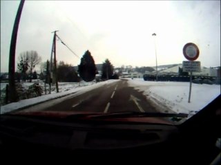 ax "piste" dans la neige 1