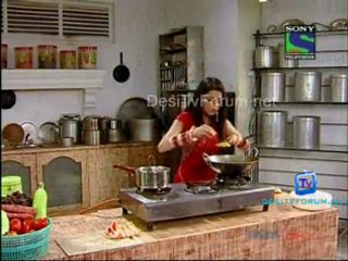 Saas Bina Sasural - 8th February 2012 Video Watch Online