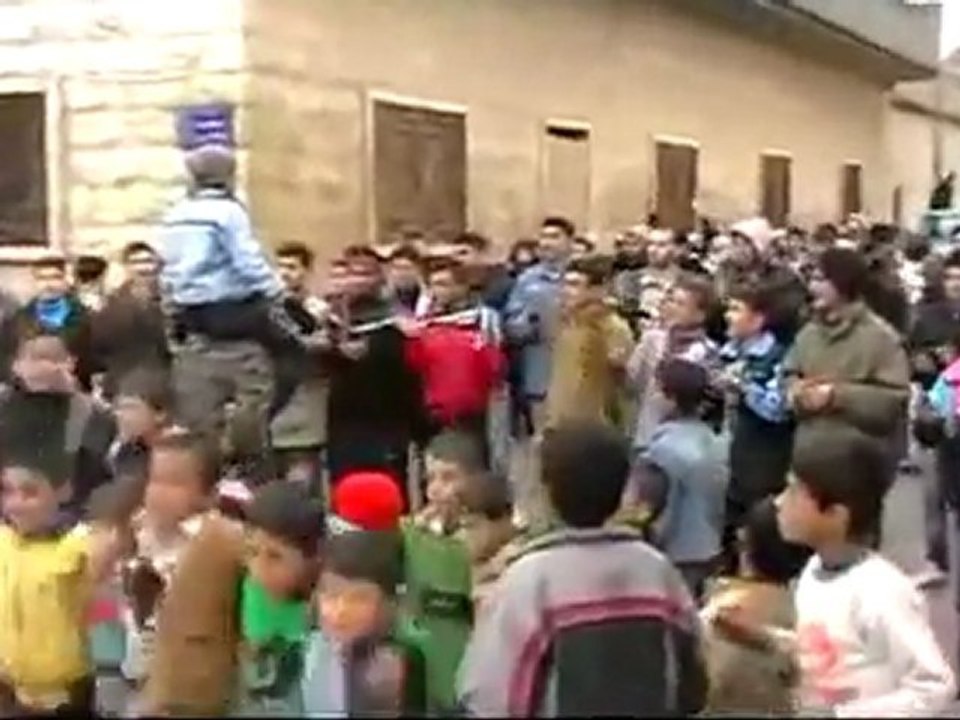 فري برس   ريف حماة كفرزيتا مظاهرة حاشدة نصرة لبابا عمرو الجريحة 7 2 2012