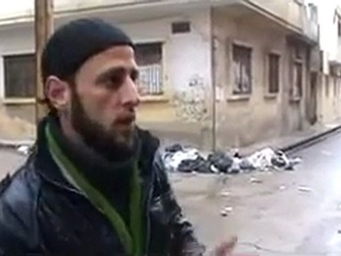 فري برس الناشط ابو معاذ يشرح لنا الوضع في حي العدوية 7 2 2012 ج1