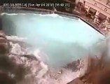 حمام سباحة أثناء زلزال اليابان