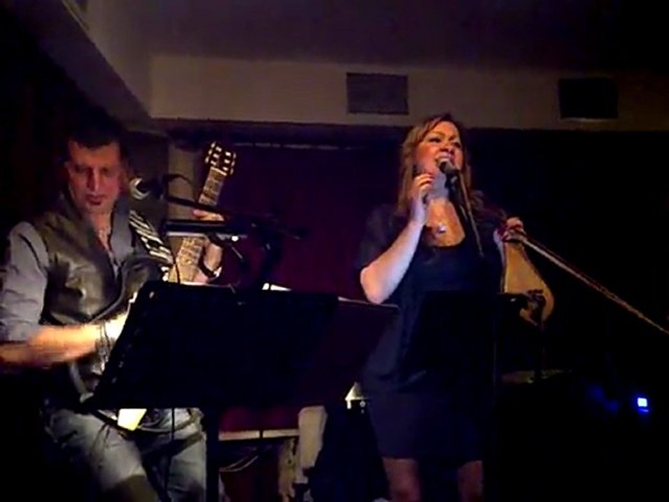 ÖZLEM YÜKSEK&SERGIO/TAKVİMLERDEN HABERİN YOKMU (ÇİÇEK BAR)