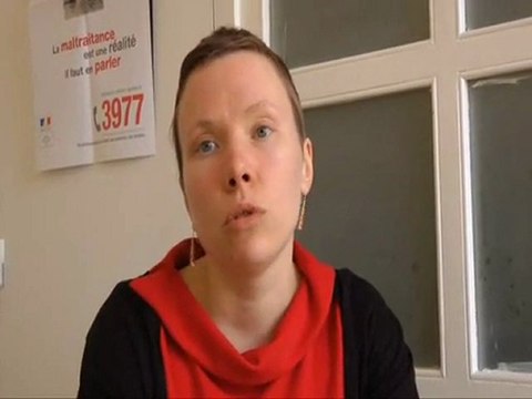 3977, la plateforme d'écoute Maltraitance personnes âgées, personnes handicapés : qui appelle ? qui écoute ? quel suivi de proximité ? par qui ? comment ?