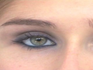 Astuce beauté: faire tenir le crayon pour les yeux