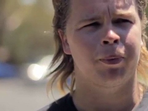 Insolite : il arrive à faire des bulles avec sa bouche ...