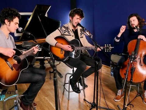 Revolver - Chinese Translation (reprise de M. Ward)