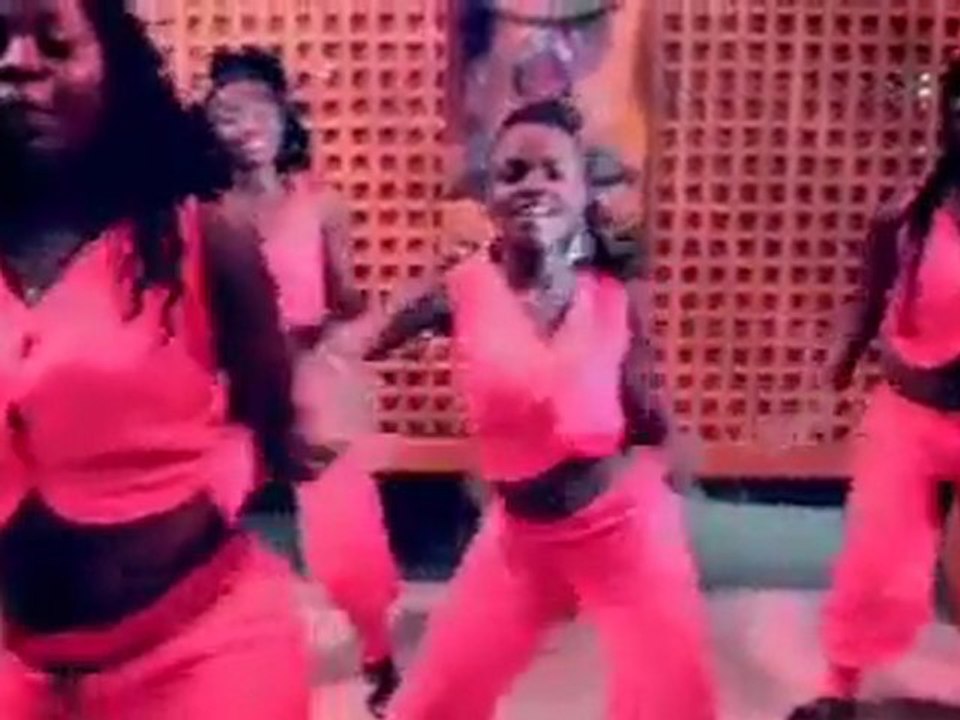 Hugo_Nyame_chicotte_Nouvel_Album_2012_Clip_Video