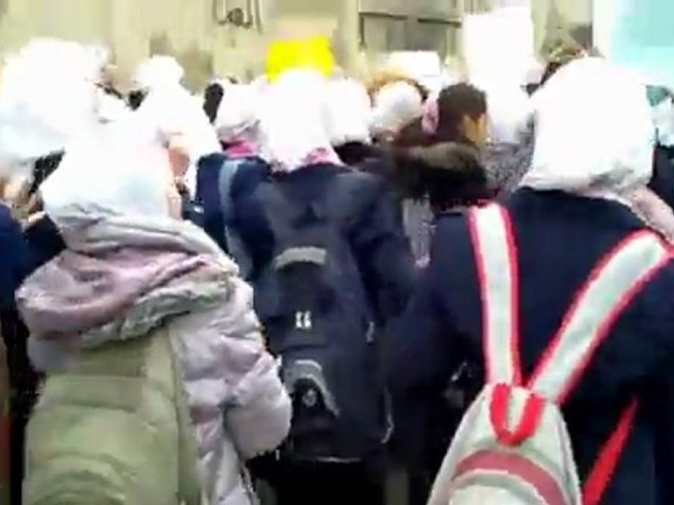 فري برس  مظاهرة لطالبات حي القدم   ثلاثاء الغضب على روسيا   7 2 2012