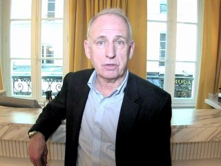 L'Édito de L'Officiel Voyage  - Février / Mars 2011