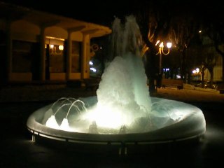La Bourboule: Le jet d'eau  sous la glace