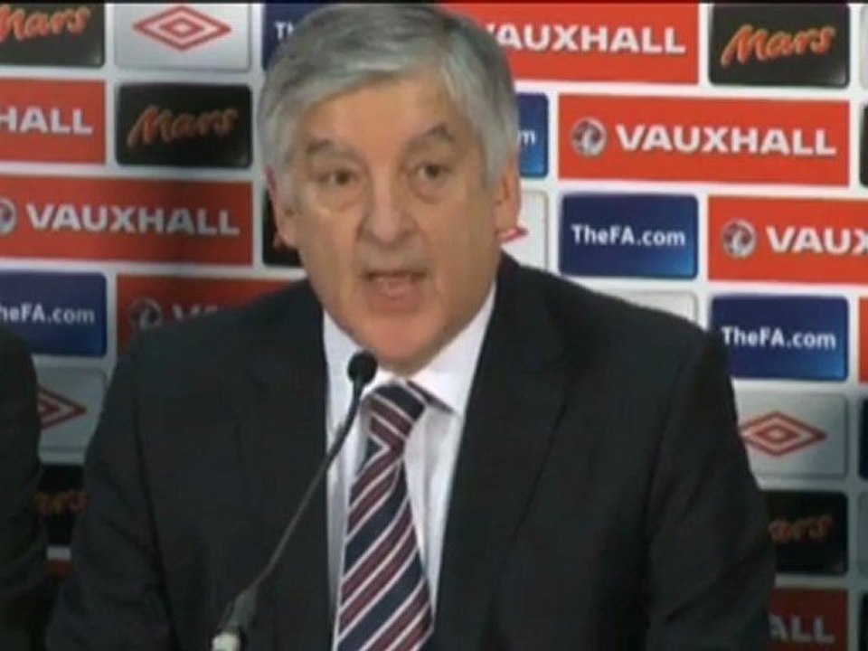 England ohne Trainer und Kapitän