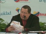 Chávez anuncia nuevos precios de productos