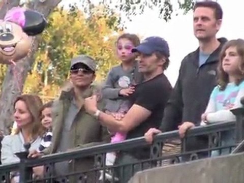 Halle Berry Gets Engaged And Plans To Move Family To France