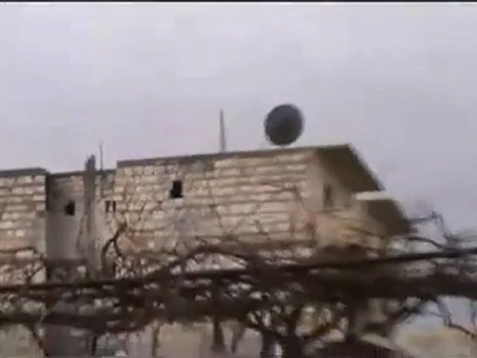 فري برس   إدلب   معرة النعمان   آثار القصف على المنازل 8 2 2012