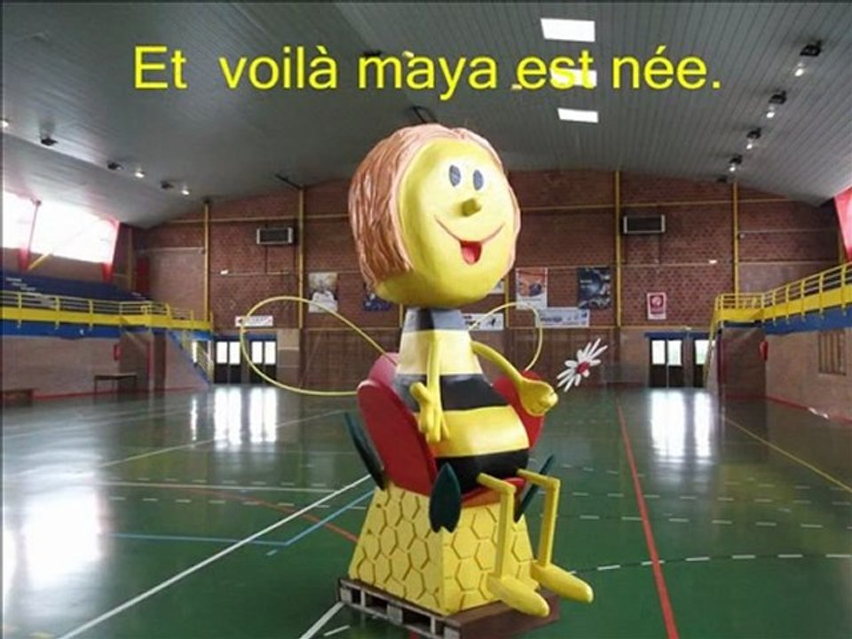 Naissance d'une abeille