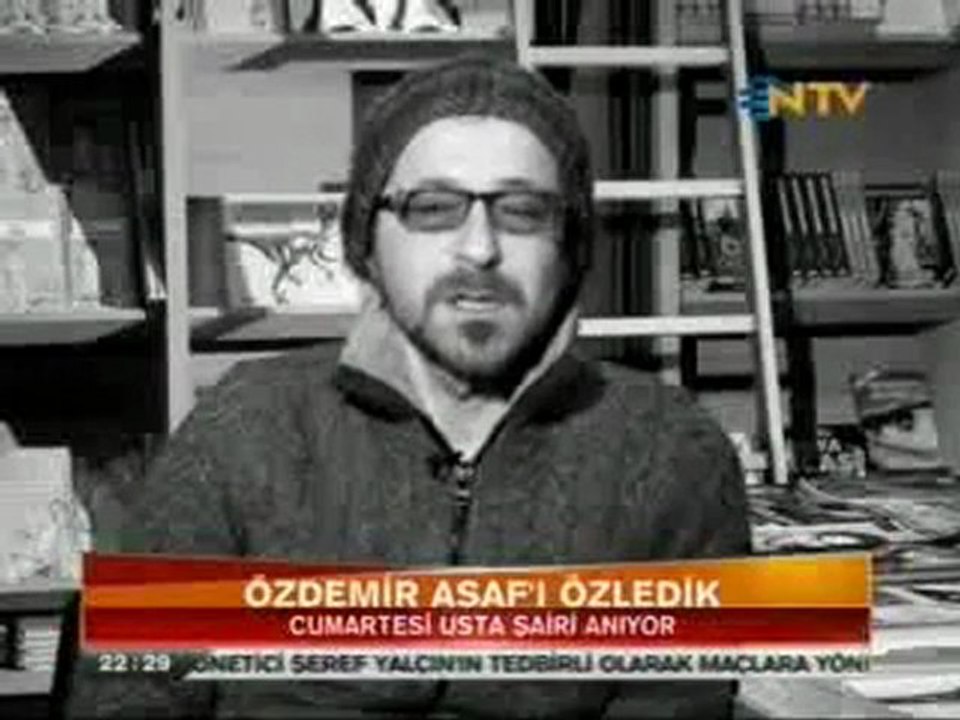 Feridun Düzağaç Özdemir Asaf'ın 'Lavinia' şiirini okuyor