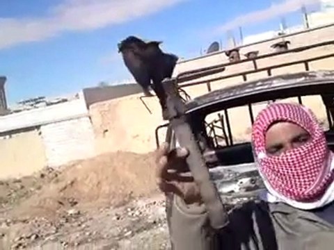 فري برس ريف دمشق احراق سيارة و العثور على اشلاء بشرية منتشرة في المنطقة مدينة ضمير 10 2 2012