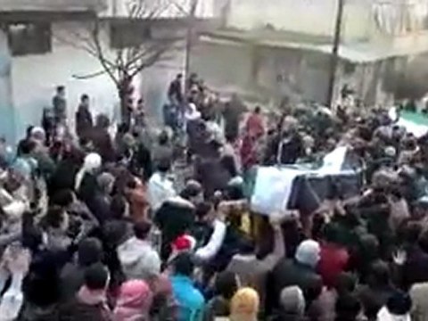 فري برس معرة النعمان تشييع الشهيدة فاطمة العضم 9 2 2012